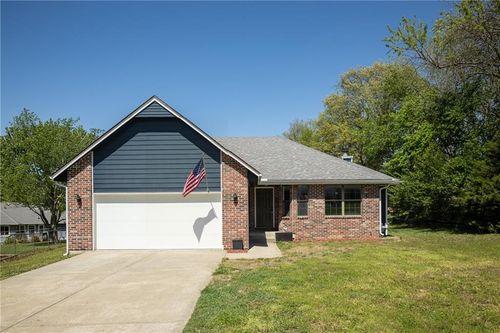 505 Mallory Ct, Warrensburg, MO, 64093-2843 | Card Image