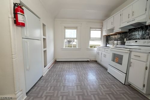 apt-3rd-26 Treacy Ave, Newark, NJ, 07108-3333 | Card Image