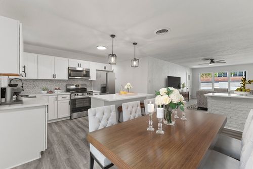 2549 Hunting Dr, Fort Worth, TX, 76119-4614 | Card Image