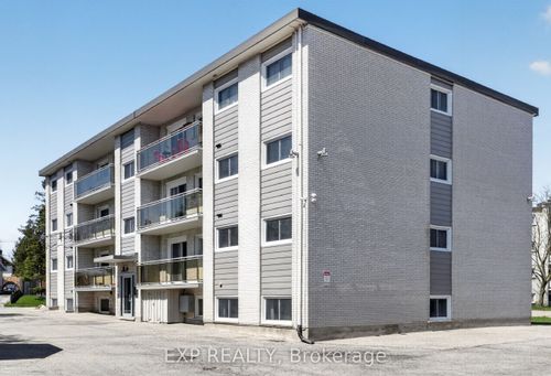 81 Kenwood Drive, Kitchener, ON, N2B3H3 | Card Image