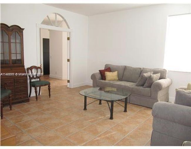 0 - 4361 Dogwood Cir, House other with 4 bedrooms, 2 bathrooms and null parking in Weston FL | Image 11