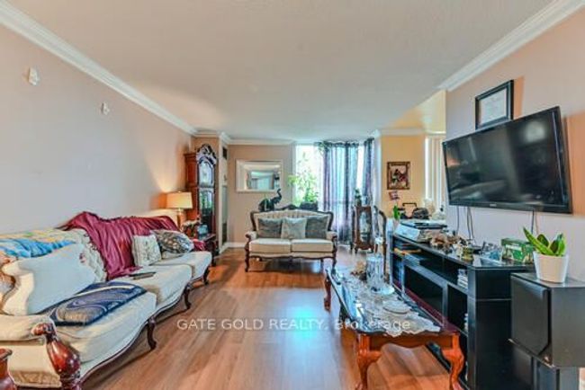 706 - 2470 Eglinton Ave W, Condo with 3 bedrooms, 2 bathrooms and null parking in York ON | Image 5