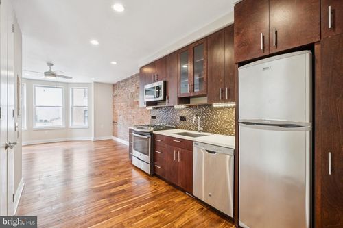 apt-3f-131 S 13th St, PHILADELPHIA, PA, 19107-4946 | Card Image