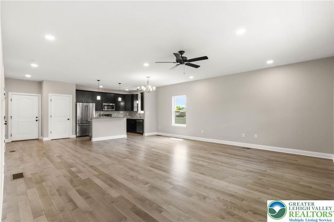 721 7 Th St, House other with 3 bedrooms, 3 bathrooms and null parking in Whitehall PA | Image 8