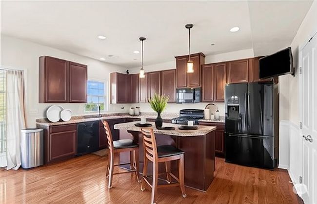 Picture yourself creating meals in this kitchen! | Image 9