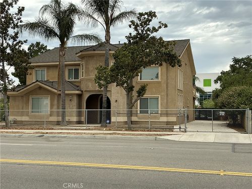11250 Cypress Ave, Fontana, CA, 92337-7427 | Card Image