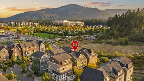 365 Ne Denny Way, Issaquah, WA, 98029-5408 | Card Image