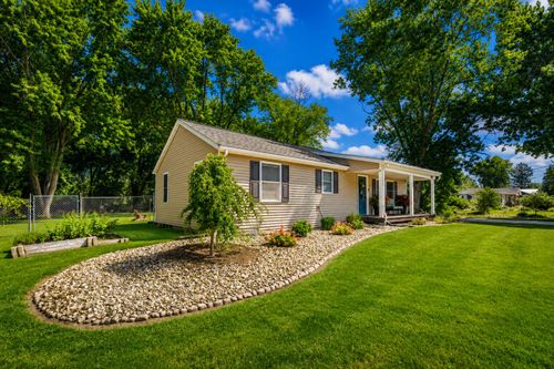 985 Greenfield Ave, Saint Joseph, MI, 49085-9544 | Card Image