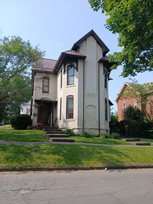 1032 Beatty Ave, Cambridge, OH, 43725-1832 | Card Image