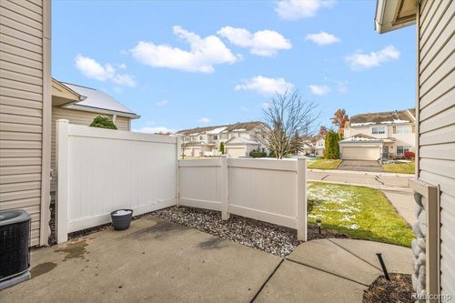 26709 Ashton Dr, Woodhaven, MI, 48183-1974 | Card Image