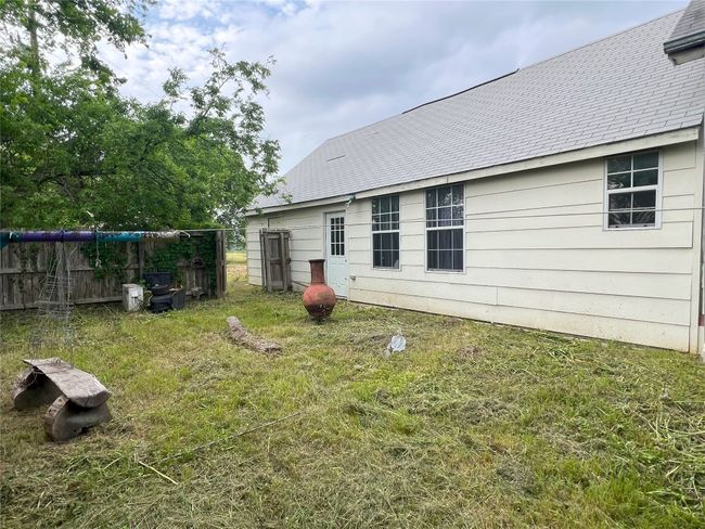 A - 5619 Fm 535, House other with 5 bedrooms, 1 bathrooms and 8 parking in Cedar Creek TX | Image 28