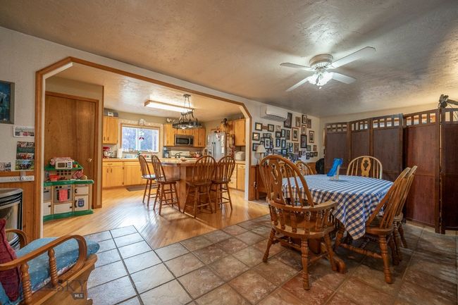 1077 Us Highway 89 S, House other with 3 bedrooms, 3 bathrooms and null parking in Gardiner MT | Image 19