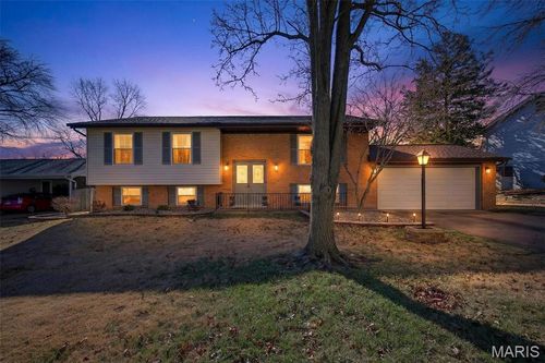 304 Wembley Lane, Manchester, MO, 63021 | Card Image