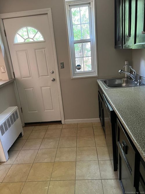 unit-d-67 Mencel Cir, Bridgeport, CT, 06610-1516 | Card Image