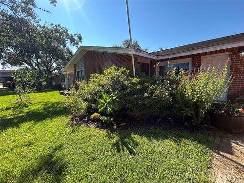 2431 Bayou Dr, League City, TX, 77573-2701 | Card Image