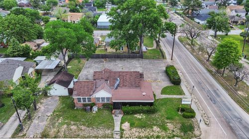 713 Fairbanks St, Houston, TX, 77009-1912 | Card Image
