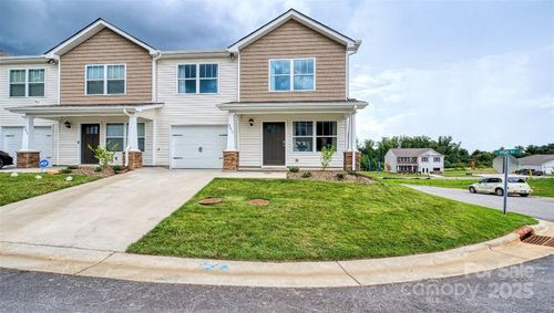 79 Clear Creek Ln, Waynesville, NC, 28785-7259 | Card Image