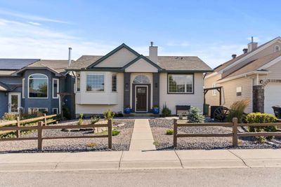 519 Sheep River Close, House detached with 5 bedrooms, 2 bathrooms and 3 parking in Okotoks AB | Image 1