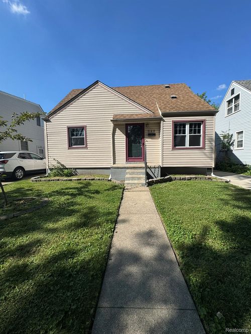 648 Cleveland Ave, Lincoln Park, MI, 48146-2842 | Card Image