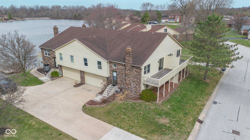 1847 Crystal Bay East Dr, Plainfield, IN, 46168-9308 | Card Image