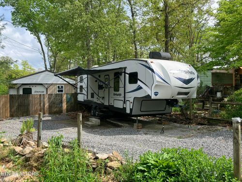 44 Arapaho Drive, Crossville, TN, 38572 | Card Image