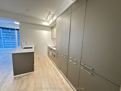 2709-3 Gloucester St, Toronto, ON, M4Y0C6 | Card Image