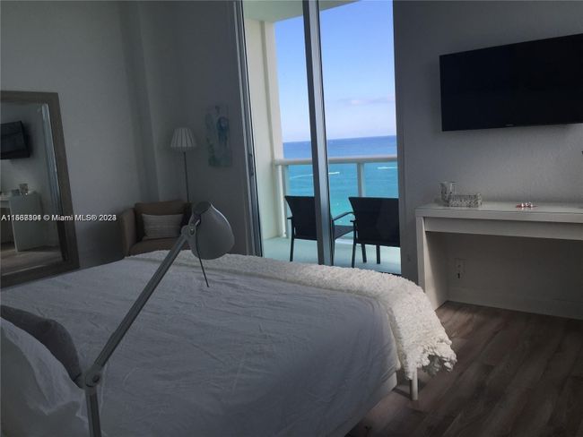 PH16F - 3801 S Ocean Dr, Condo with 2 bedrooms, 2 bathrooms and null parking in Hollywood FL | Image 9