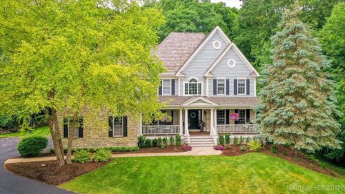 25660 N Countryside Dr, Lake Barrington, IL, 60010-7029 | Card Image
