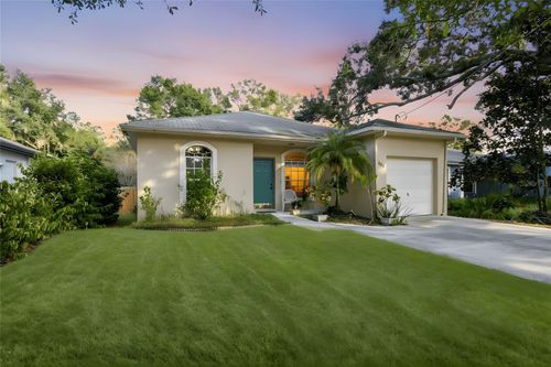 8127 N Packwood Ave, TAMPA, FL, 33604-2709 | Card Image