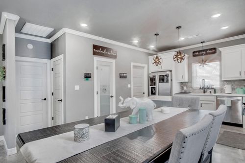 1018 Chase St, Denison, TX, 75020-6917 | Card Image