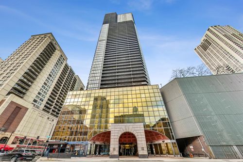 apt-4808-10 E Ontario St, CHICAGO, IL, 60611-4786 | Card Image