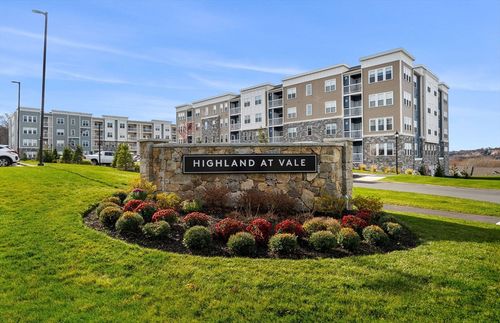 303-6 Stratton Dr, Woburn, MA, 01801-2586 | Card Image