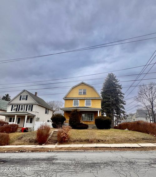 543 New York St, Dunmore, PA, 18509-2433 | Card Image