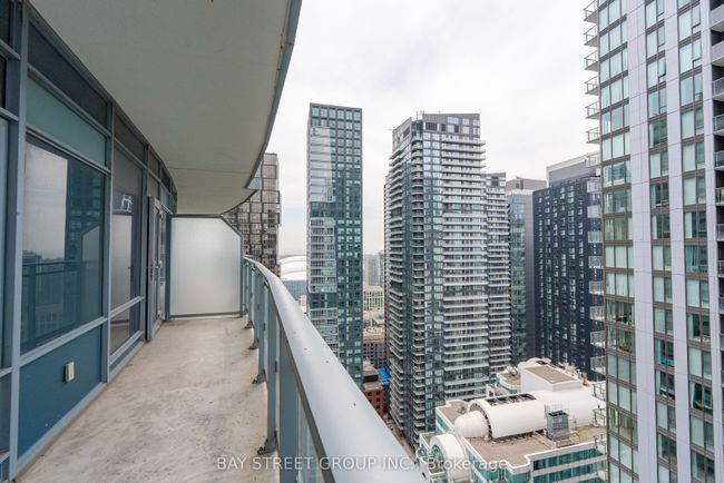 3212 - 21 Widmer St, Condo with 2 bedrooms, 1 bathrooms and null parking in Toronto ON | Image 26