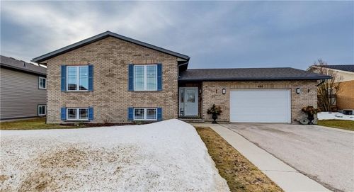 490 King St E, Mount Forest, ON, N0G2L2 | Card Image