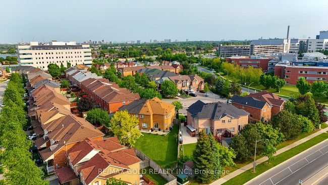 66 Thunderbird Trail, House attached with 5 bedrooms, 4 bathrooms and 2 parking in Brampton ON | Image 37