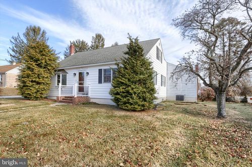 302 Park Rd, VALLEY VIEW, PA, 17983-9744 | Card Image