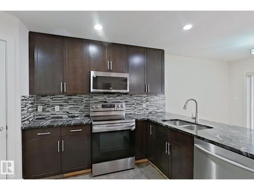 15135 31 St Nw, Edmonton, AB, T5Y0S2 | Card Image