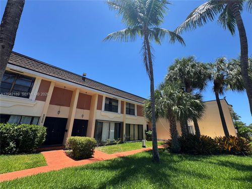 6-2795 Ne 164th Street, North Miami Beach, FL, 33160 | Card Image