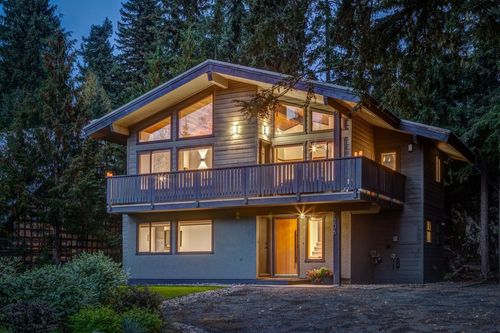7206 Fitzsimmons Rd N, Whistler, BC, V8E0E3 | Card Image