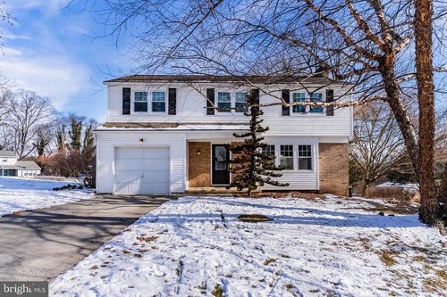 12 Hickory Pl, CAMP HILL, PA, 17011-8322 | Card Image