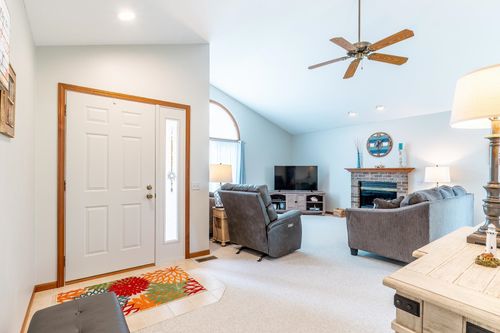 203 N Deborah Dr, Fremont, IN, 46737-8001 | Card Image