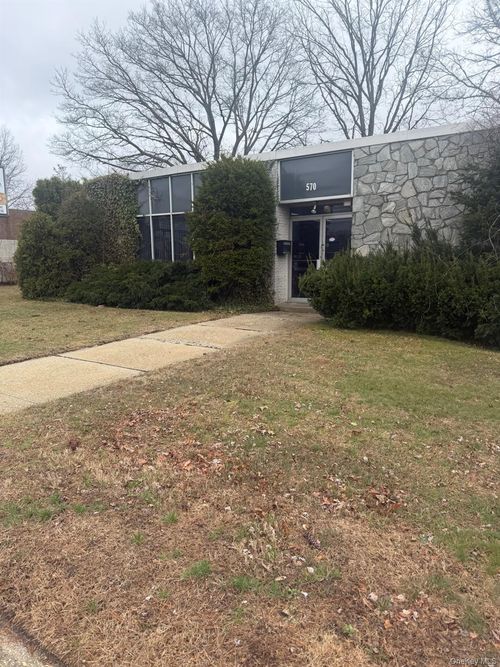 570 Long Island Ave, Deer Park, NY, 11729-4050 | Card Image