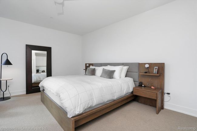 311 Alfred Street | Image 26