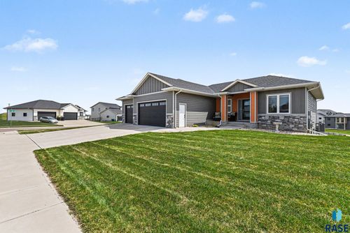 1900 S Firefly Dr Drive, Sioux Falls, SD, 57110 | Card Image