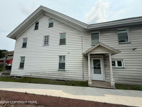 320 Berwick St, White Haven, PA, 18661-1303 | Card Image