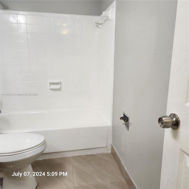 APT-11C - 4513 Treehouse Ln, Condo with 2 bedrooms, 1 bathrooms and null parking in Tamarac FL | Image 16
