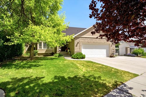 870 925, Brigham City, UT, 84302-4704 | Card Image