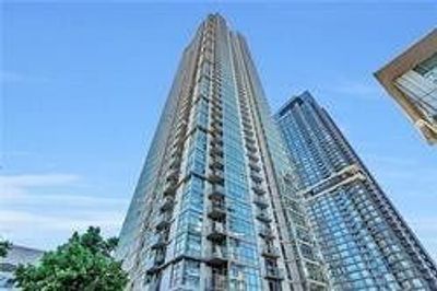 909 - 35 Mariner Terr, Condo with 2 bedrooms, 2 bathrooms and 1 parking in Toronto ON | Image 1