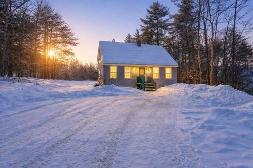 374 New Dam Road, Waterboro, ME, 04061 | Card Image